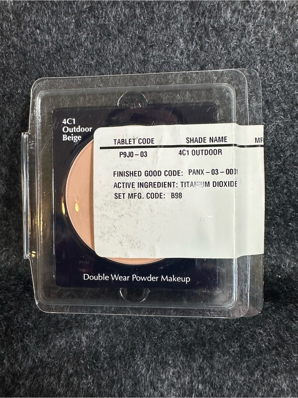 Estée Lauder Double Wear Stay-In-Place Matte Powder Foundation 4C1 Outdoor